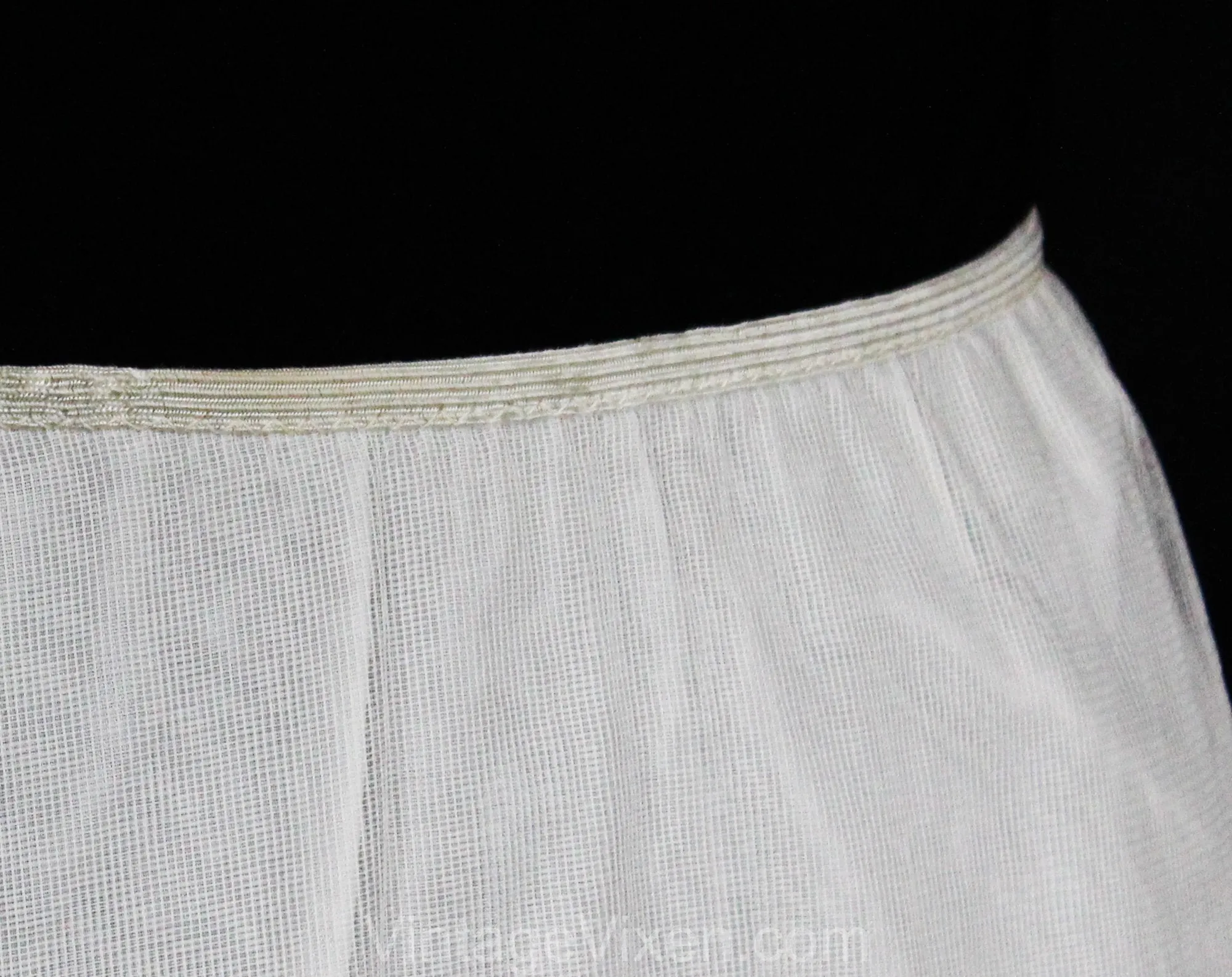 1950s White Petticoat with Sheer Net Flounces - Size 6 to 10 Crinoline - Small Medium CanCan 50s Full Skirt Lingerie Pin-Up - Waist 20 to 28